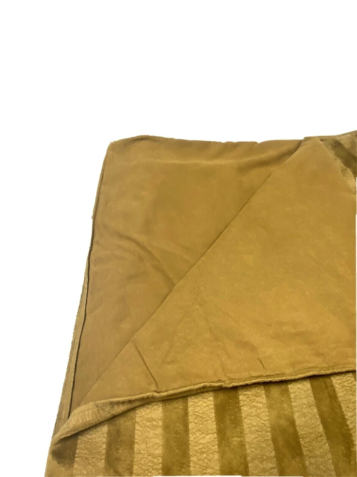 Reversible Fleece Microfiber Throw Blanket Quilt Tan Stripe Soft Bedding HighEnd - Image 4 of 4