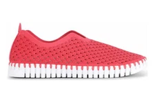 Ilse Jacobsen Hornbaek Tulip 139-309 Perforated Viva Magenta Slip-On Sneaker