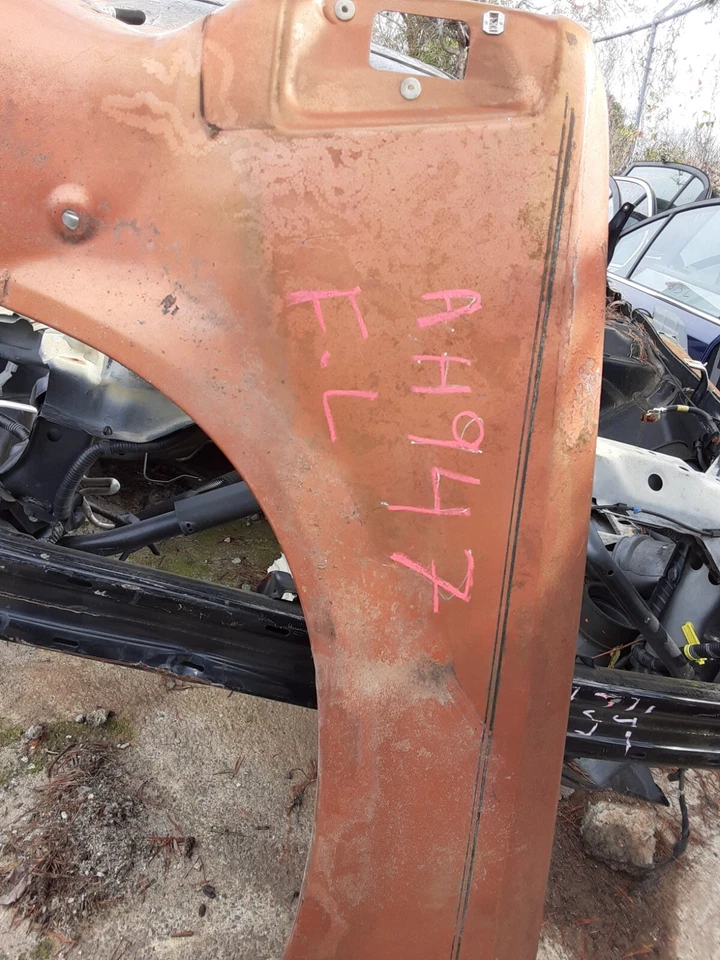 Guardabarros delantero izquierdo lado del conductor Nissan 1985-1986 OEM, 110-53516L Foto 4 de 4