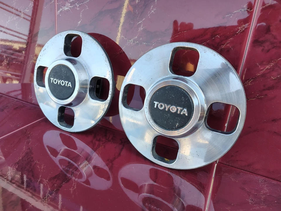 Tapas centrales Toyota Celica Supra Cressida 1981-1985 (2) OEM mecanizadas pulidas Foto 2 de 4