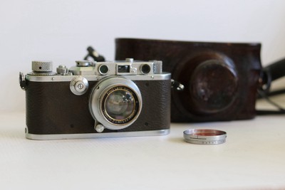 Leitz Leica III Chrome Body 1934 142373 Seriennummer + Summar 5cm F2 Objektiv + Etui