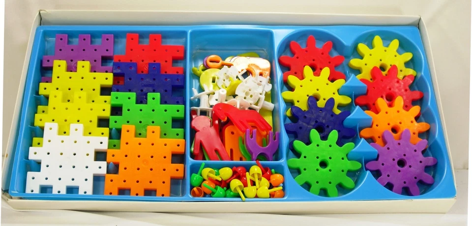 VINTAGE 1983 QUERCETTI 2361 "LUNA PARK" CIRCUS / AMUSEMENT PARK CONSTRUCTION SET - Image 3 of 3