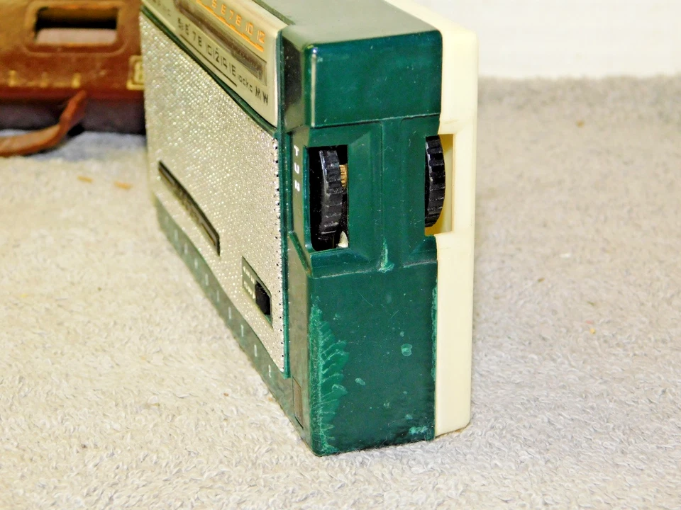 Винтажный Hilton AM SW транзистор радио мрамор зеленый NTR-800 - Япония работает отлично! - Изображение 4 из 4