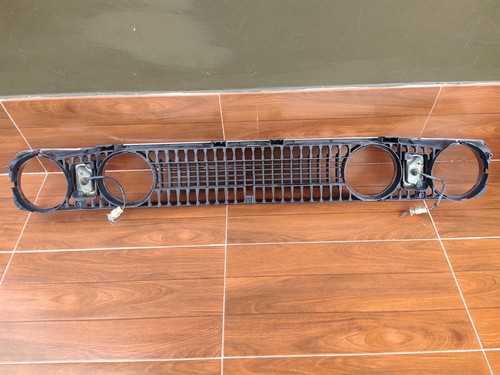 Toyota Carina TA12 TA17 Front Grille Mask 1974 No Emblem OEM JDM - Picture 10 of 12