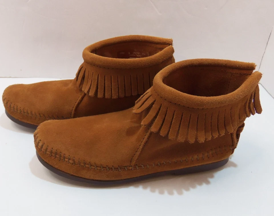 Minnetonka Brown Suede Fringe Back Zip Ankle Boots Sz 3 - Image 3 of 4