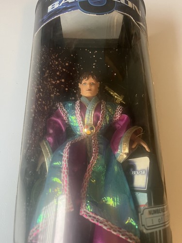 Babylon 5 Ambassador Delenn 9" Action Figure Exclusive Premier 1997 Limited Ed - Picture 2 of 3