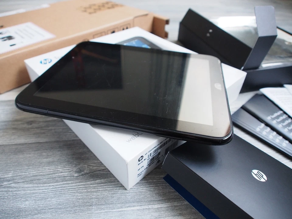 Tablet HP Touchpad EU 32GB FB368UA, WebOS, Wi-Fi, 9.7" - Glossy Black - Bild 3 von 4