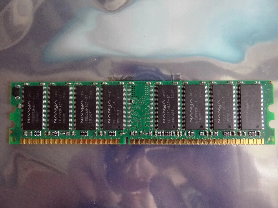 Nanya DDR Dimms 1 x 512Mb 400Mhz CL3 PC3200U DDR NT512D64S8HCOG-5T Dimm Memory - Image 3 of 4