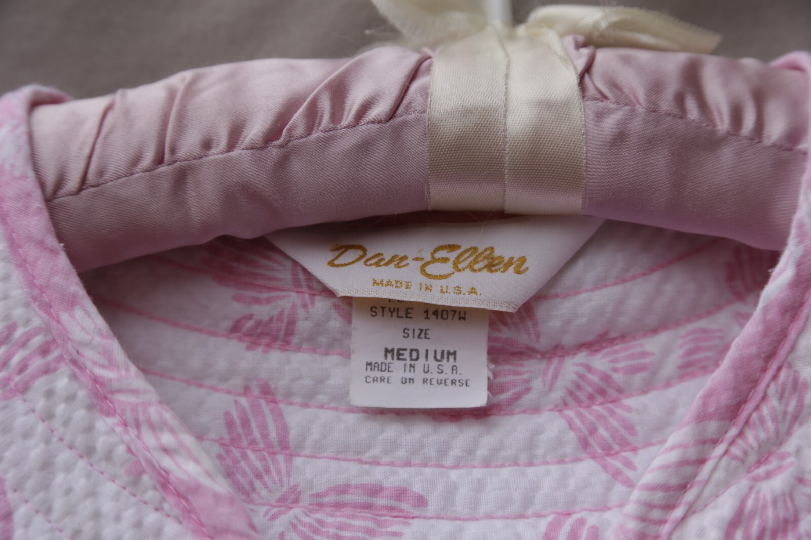 Vintage Lot Pink DAN-ELLEN Butterfly Robe/Houseco… - image 9