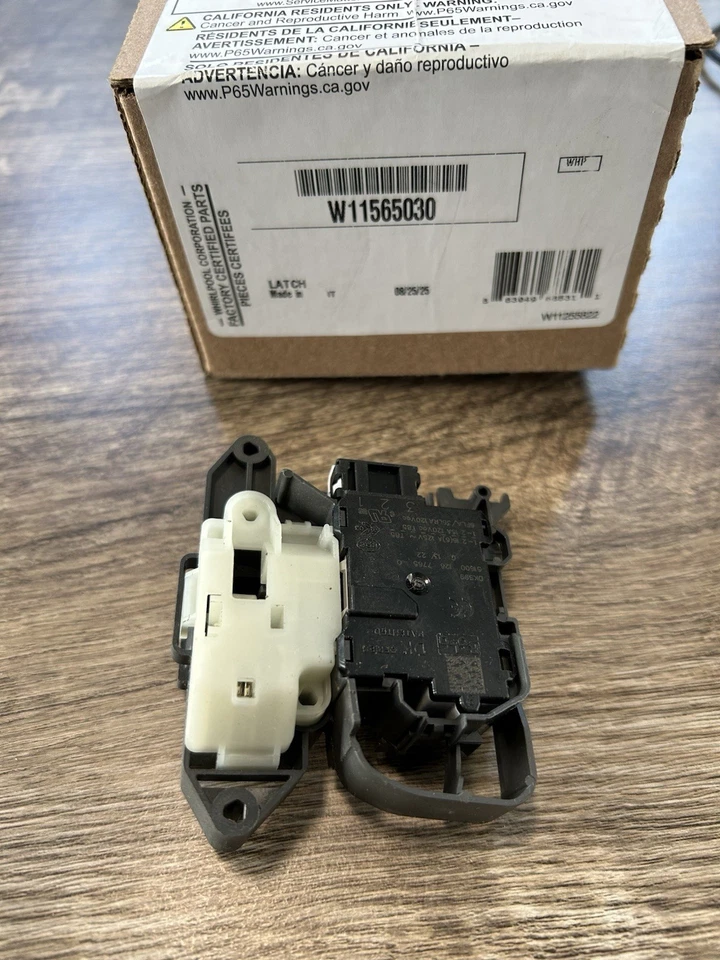 Trava de porta para lavadora Whirlpool W11565030 - Imagem 2 de 3
