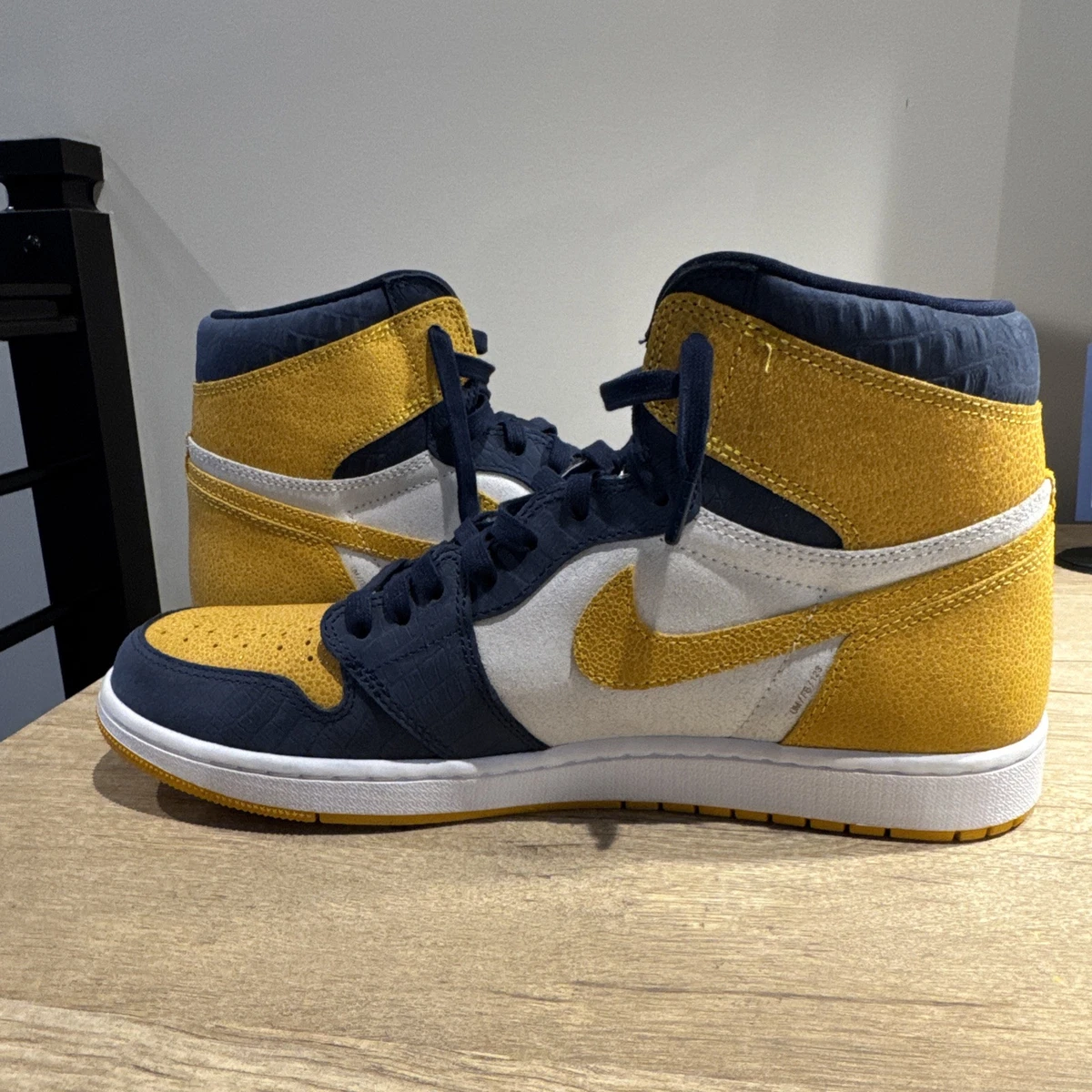 Jordan 1 Retro OG PE High Michigan Wolverines for Sale