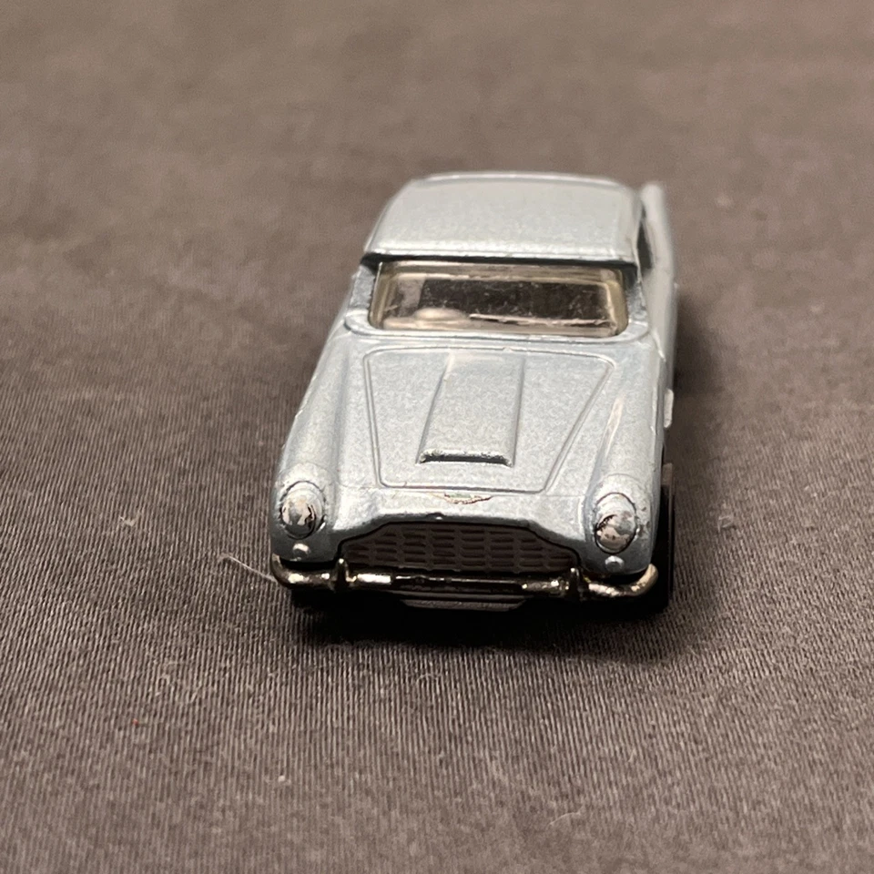 2013 Hot Wheels 007 SKYFALL James Bond Aston Martin 1963 D85 carro de brinquedo fundido ~GF - Imagem 2 de 4