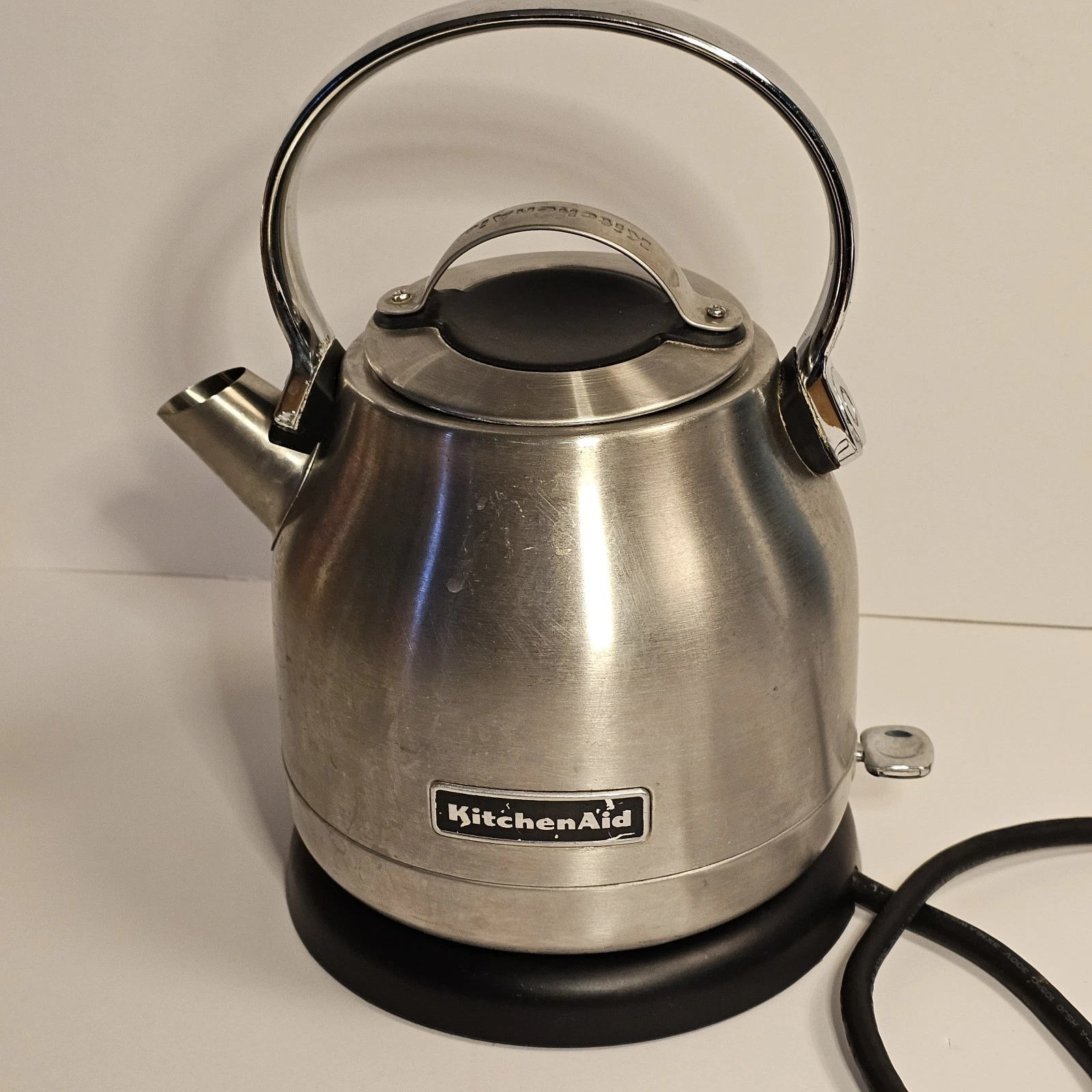 KitchenAid 1.25L Electric Kettle Stainless Steel Auto Shutoff Cordless Tested
Opens in a new window