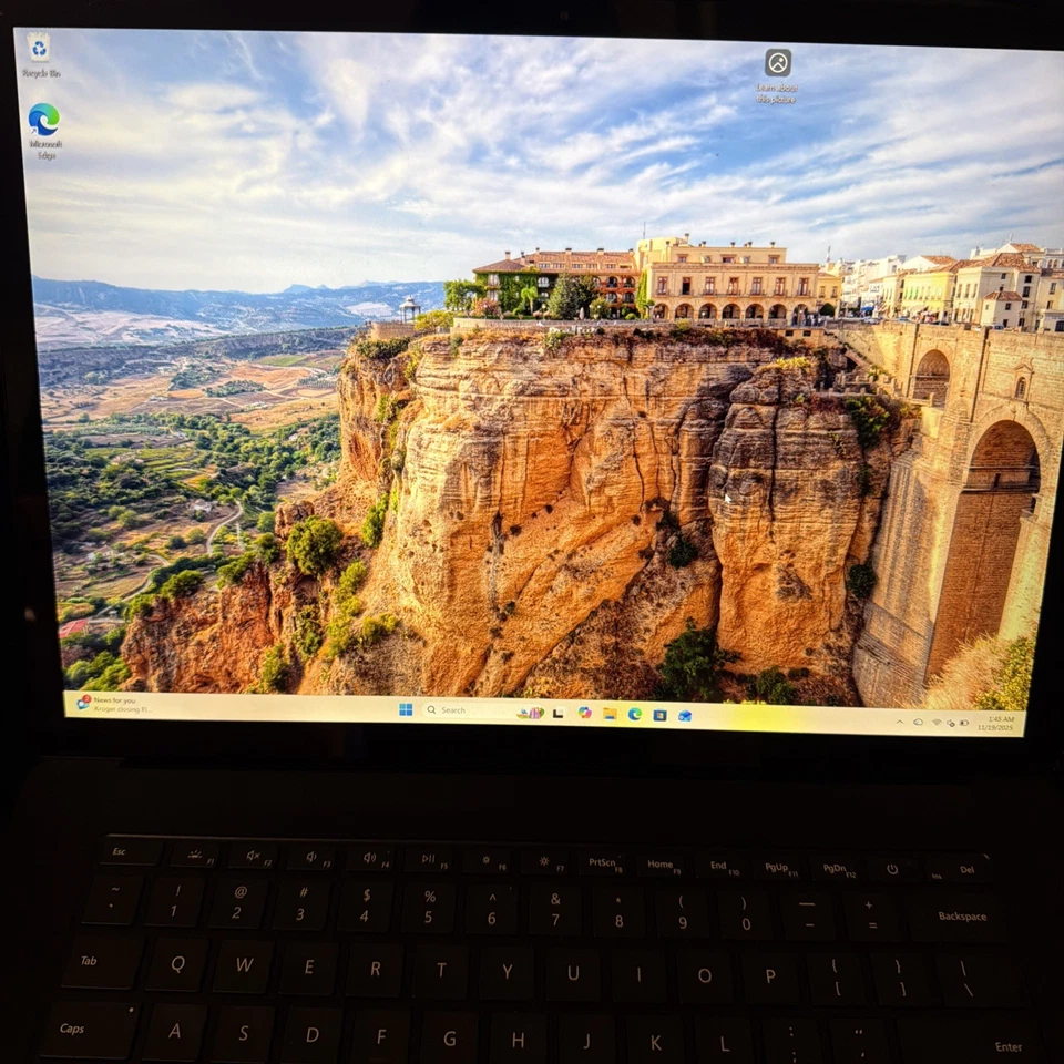 Microsoft Surface Laptop 3 15” Touch AMD Ryzen 5 8GB Ram 256GB SSD Win 11 Pro - Image 4 of 4