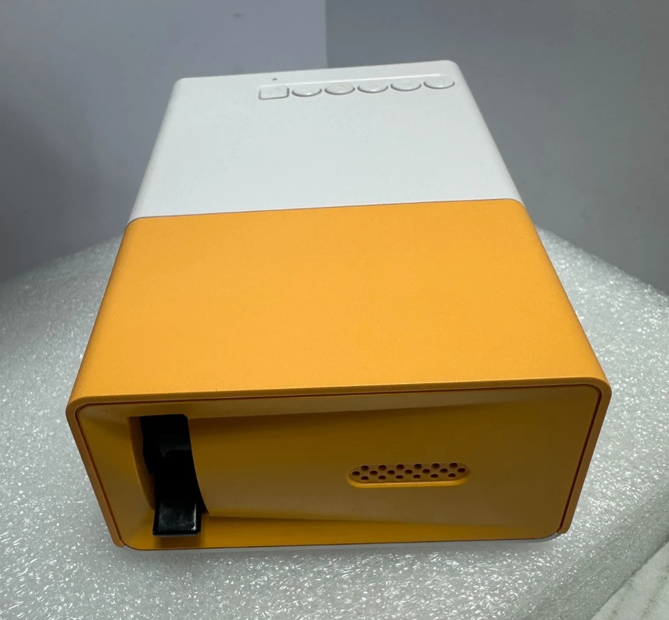 Portable Mini LED Projector with 1080p Support 320x240 Native Resolution - Image 4 of 4