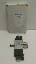 NEW OLD STOCK! FESTO 24V 8MM TUBE SOLENOID VALVE CPE14-M1BH-5/3G-QS-8