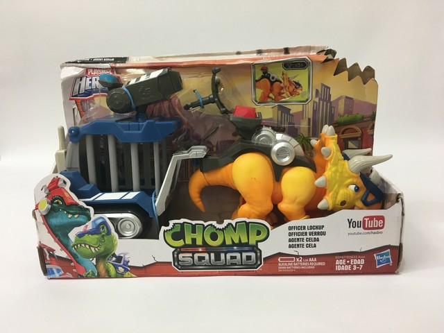 chomp squad officer lockup