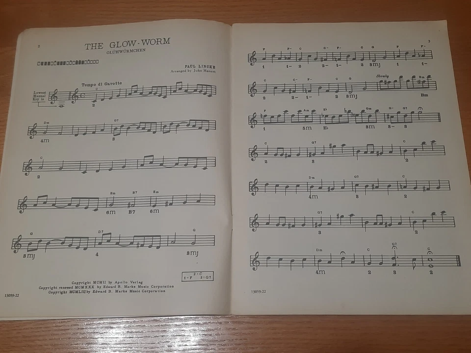Radio City Album of Hammond Chord Organ Solos Book 1 Song Book - Image 4 of 4