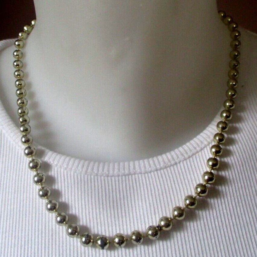 Collier Vintage Perles Blanches Et Or - Belle Résine, Bijou Fantaisie Unique - Occasion En état Impeccable
