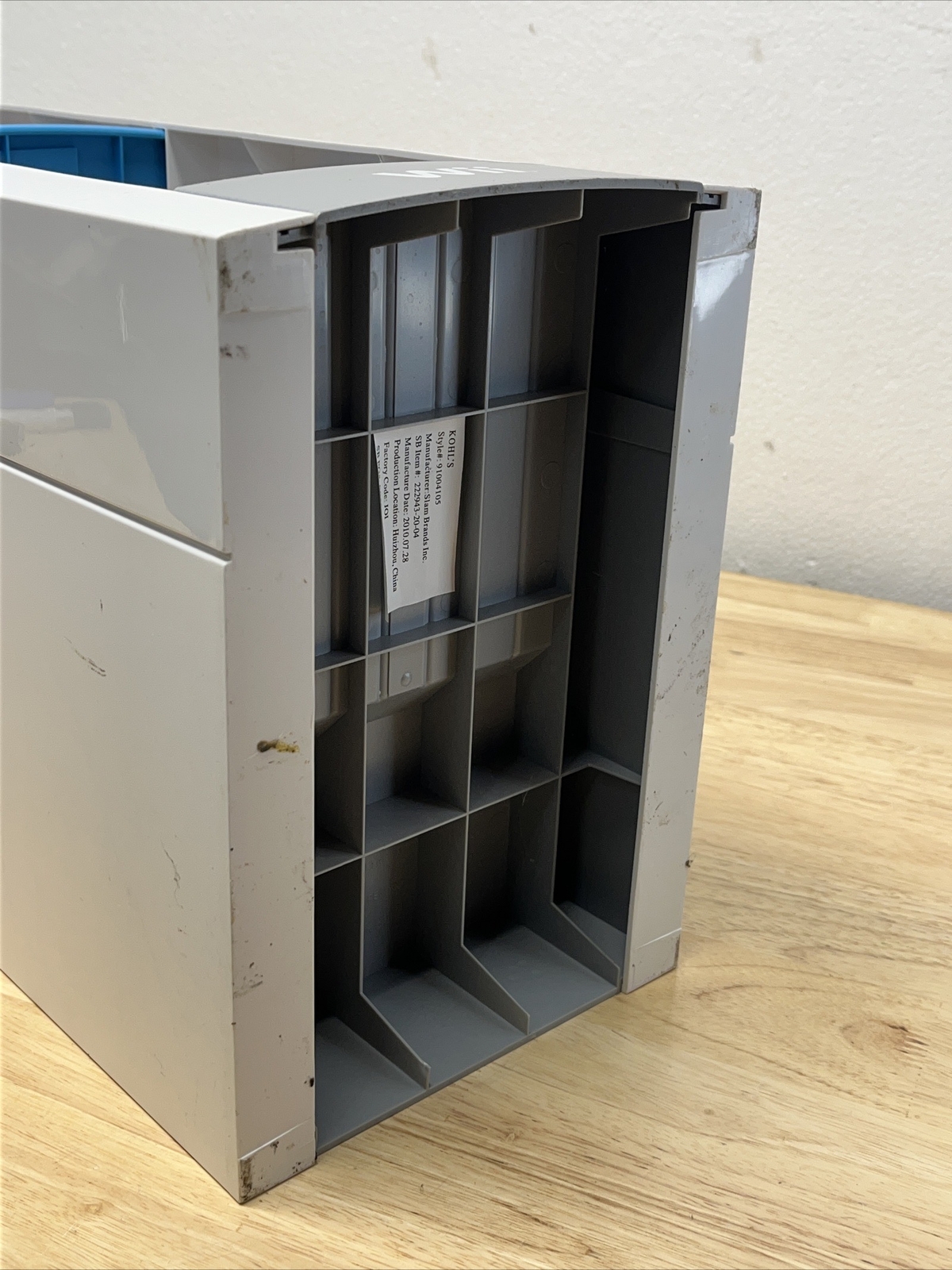 Nintendo Wii / U Storage Tower Rack Stand Game Console GAME Display