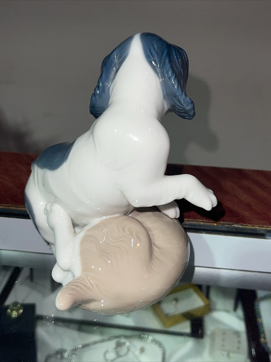 Nao by Lladro Figurine, Playing, 2 Playful Spaniel Puppy Dogs