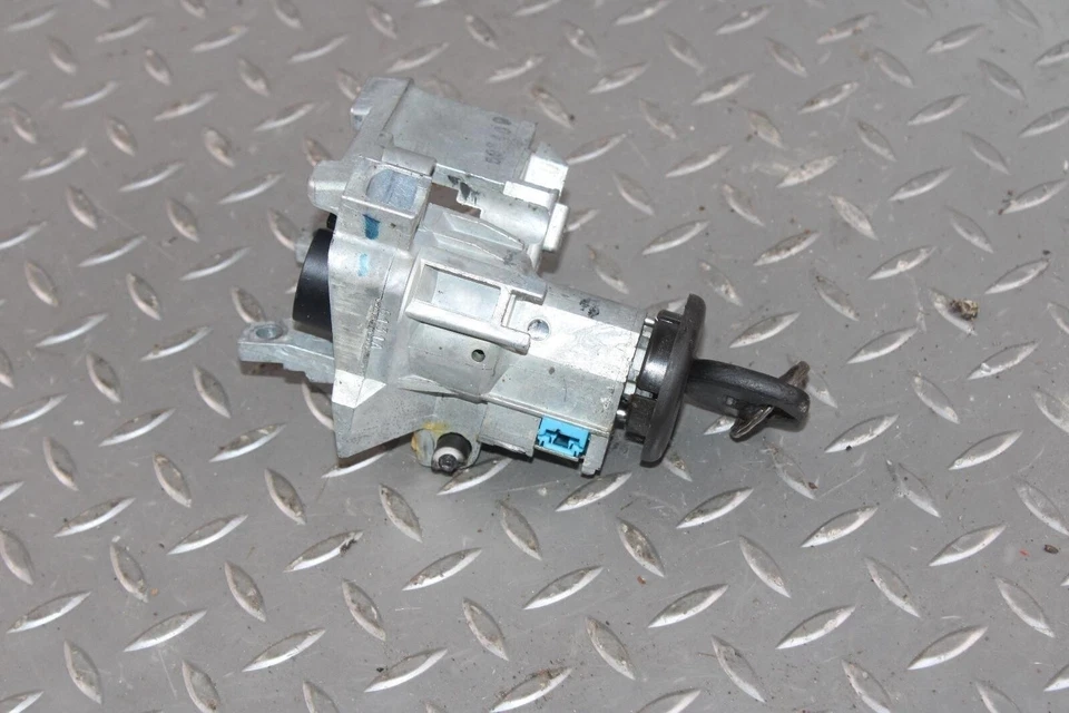 03-07 Hummer H2 Electronic Steering Column Ignition Cylinder Switch W/ Key OEM - Imagem 2 de 4