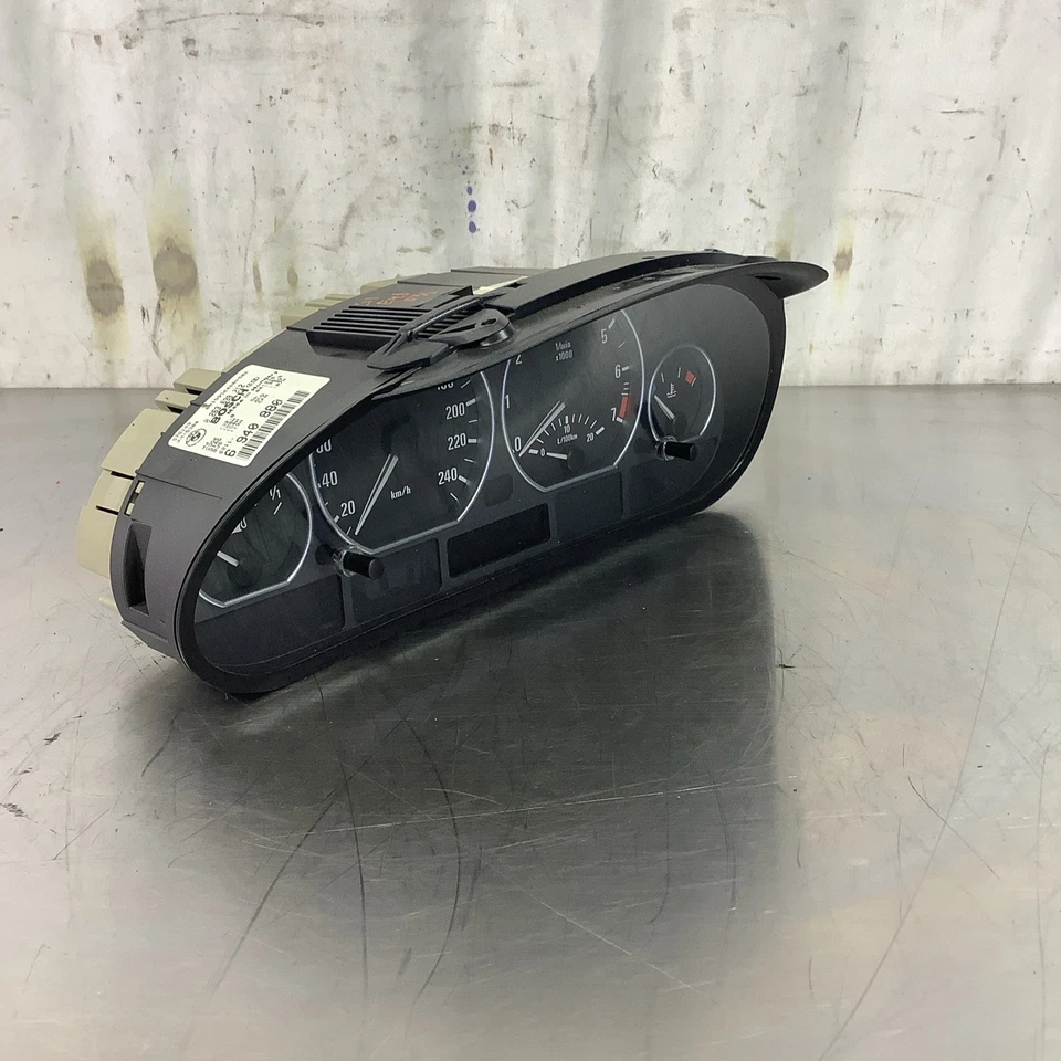 BMW 330i E46 Sedan Speedometer Instrument Cluster Engine Manual M54b30 228 K KPH - Image 3 of 4