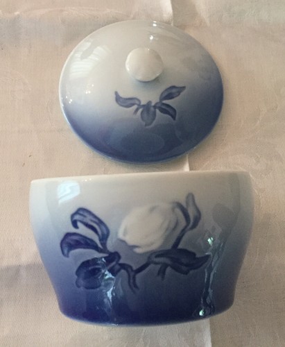 Bing & Grøndahl “Christmas Rose”Blue&White Sugar/Trinket Bowl.Copenhagen.Denmark - Picture 2 of 11