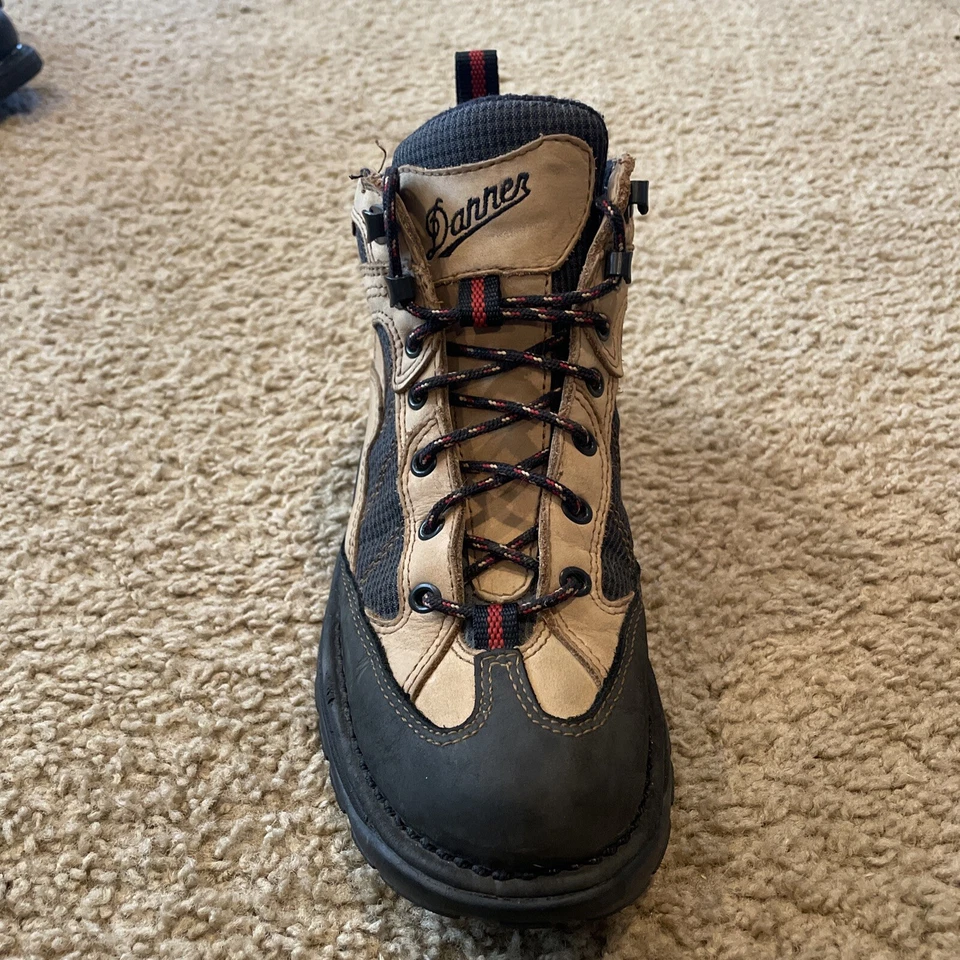 Danner Boots Women’s Size 8.5 M Hiking Sand/Black Goretex Radical 45 - Image 3 of 4