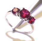 14k White gold Lab created red Ruby 3 stone gemstone ring band 2.5g estate 8.25 — photo 8
