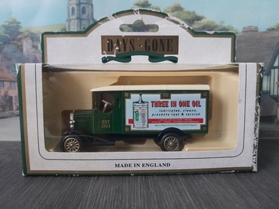 Lledo Days Gone 43022 1931 Morris Van Three In One Öl