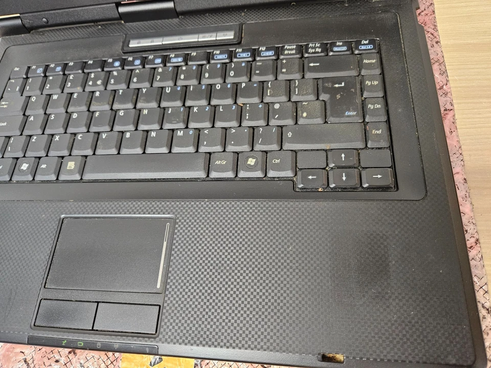 ASUS X58L Laptop - Intel Celeron M 575 - 2GB Ram - No Storage - Image 3 of 4