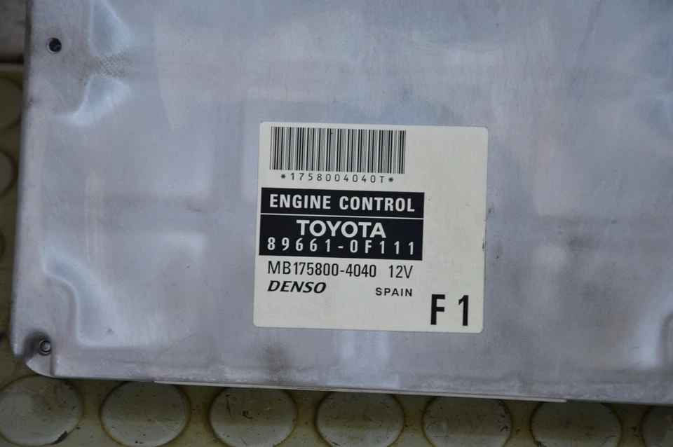 26617 Centralina motore Toyota Corolla Verso 2.2 D-4D dal 2004 al 2009 cod 89661 - Immagine 2 di 4