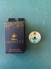 Loungefly Princess Doughnut Mystery Jasmine Aladdin Disney Pin With box H5