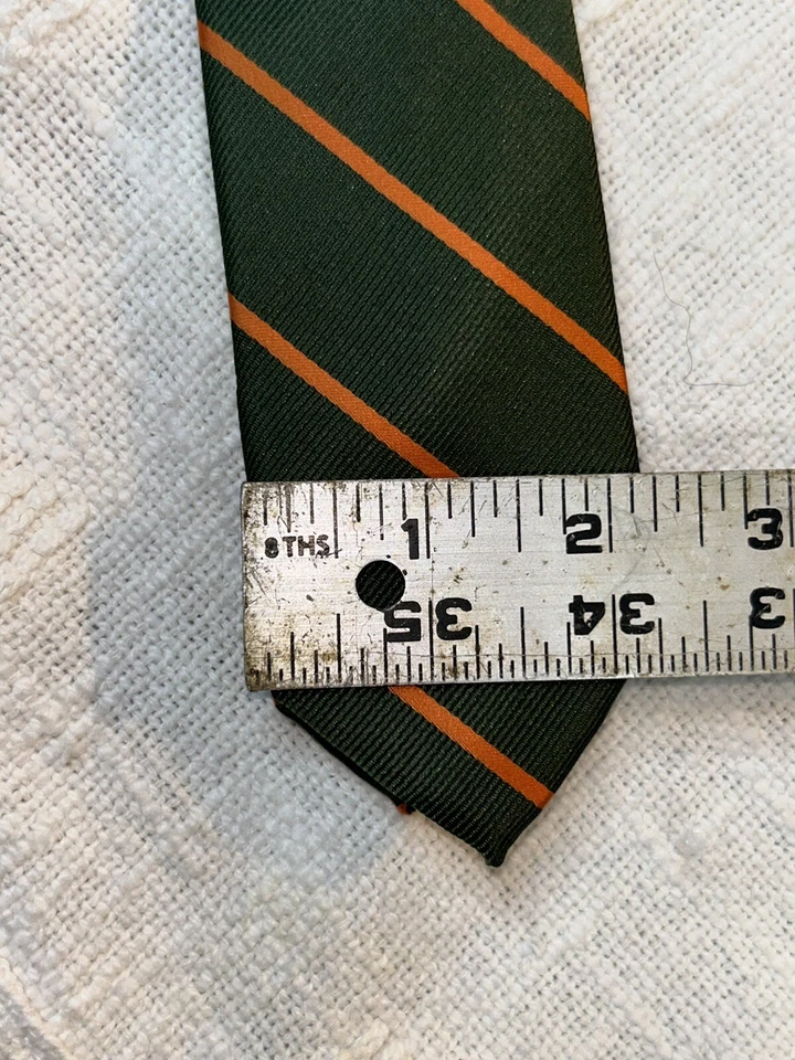 Gravata Rep BDG Urban Outfitters verde laranja 100% seda  - Imagem 4 de 4