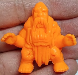 Monster in My Pocket Serie 2 Naranja #52 Ymir
