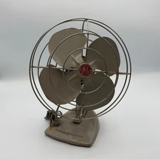 Vintage 1950 General-Electric Metal Table/Desk Fan Cat.No. F11S107 WORKS GREAT💨