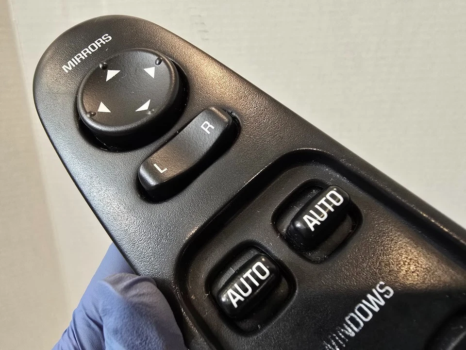 00-05 Interruptor de ventana maestra del lado del conductor Buick Lesabre LH OEM 25654433 negro A146 Foto 4 de 4