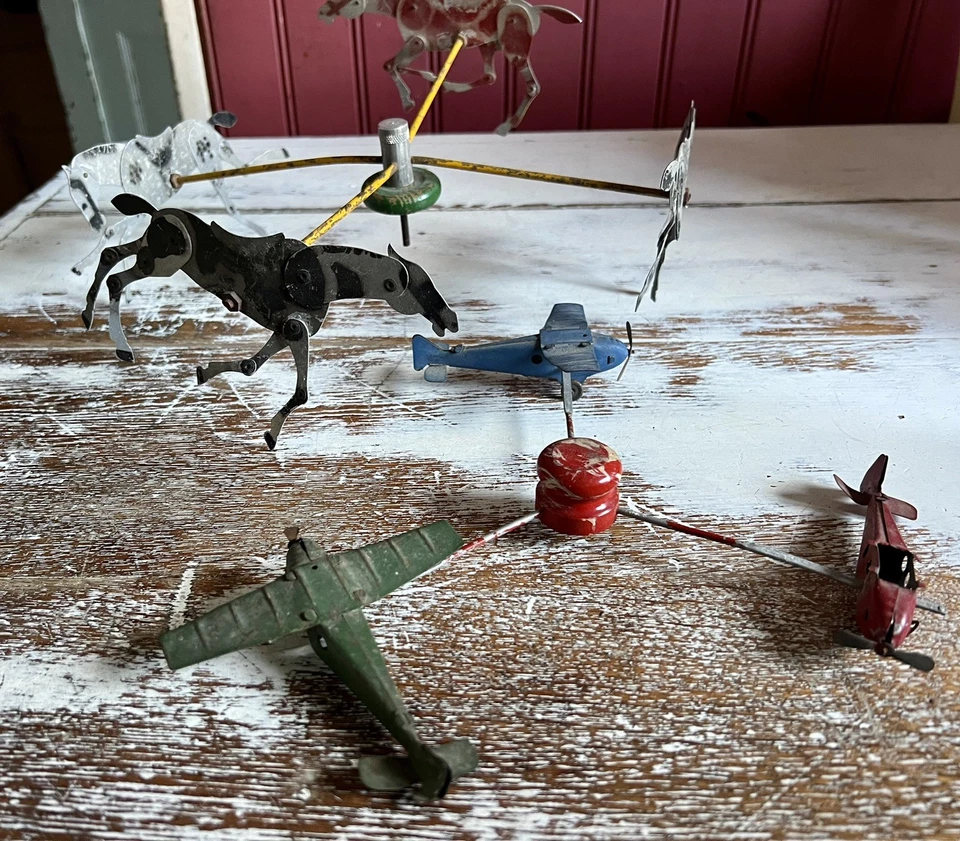 2 Manèges En Tôle Jouet Ancien Avion Et Chevaux  - Photo 2/4