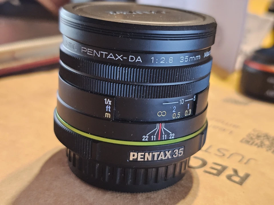 SMC PENTAX-DA 1:2.8 35mm Macro Limited - Image 2 of 4