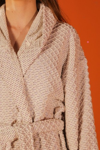 Luxurious Long Hooded Bathrobe - Quick Dry Robe - Bathrobe with Pockets and Belt - Picture 9 of 12