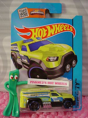 2015 i Hot Wheels RESCUE DUTY #46 Green/Black;Blue Track 1st Response Case K/L