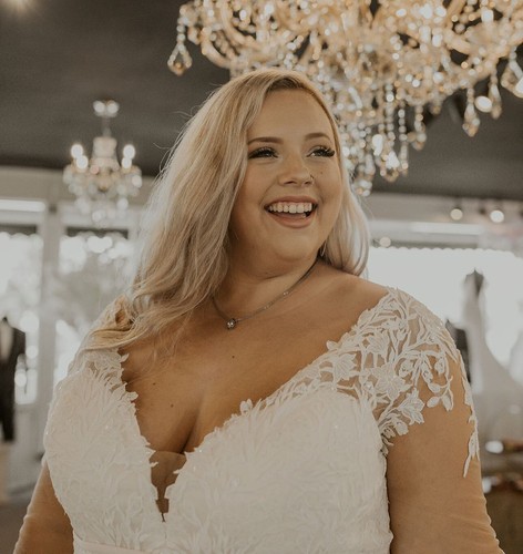 Plus Size Wedding Dresses Long Sleeve Lace Appliques V Neck A Line Bridal Gowns - Picture 4 of 7
