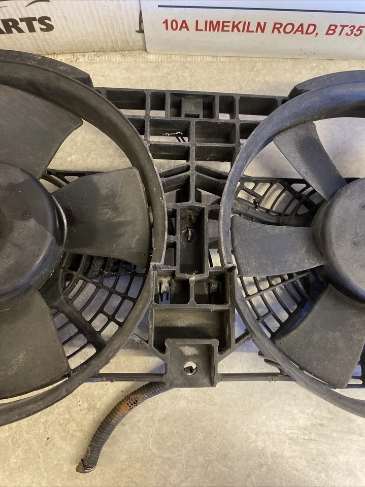 Juego de ventiladores de radiador Ssangyong Rexton difusor A005159 61R0027 61R0026 5821008050 Foto 3 de 4