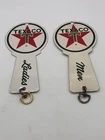 VINTAGE TEXACO PORCELAIN GAS STATION RESTROOM KEY FOBS MENS LADIES BATHROOM