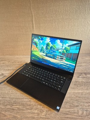 Razer Blade 15 - 240hz -I7 -RTX 2070 MaxQ - 1 TB NVME (RZ09