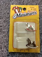 Vintage Retro Michaels Miniatures 2 Rocking Horses Made In Taiwan R.O.C.