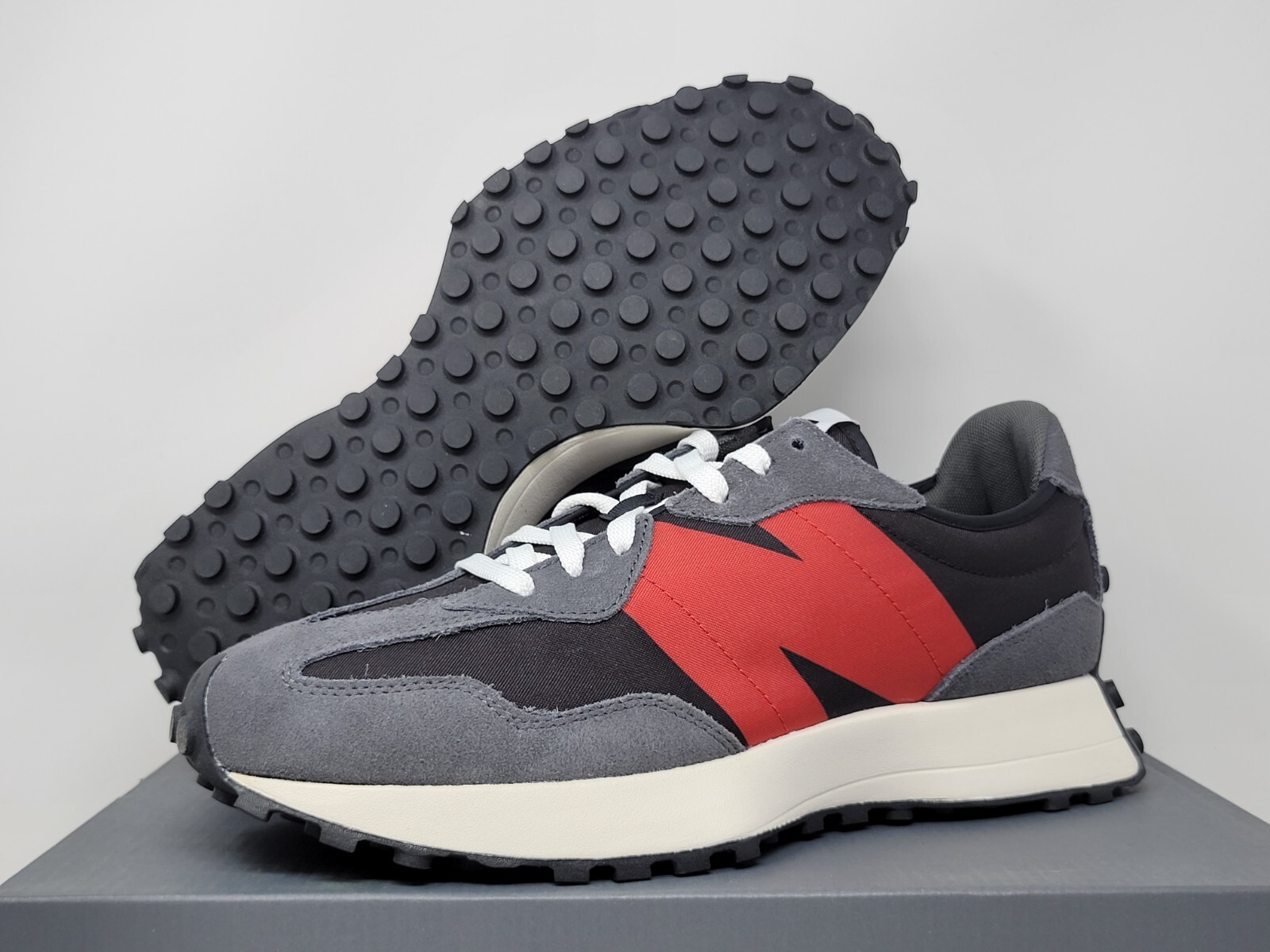 DS New Balance 327 BLACK GREY RED MS327FF | eBay