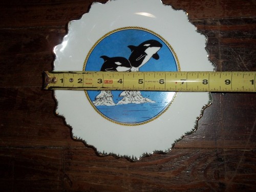 Vintage Sea World Inc. Decorative 8"Collector Plate Jumping Orca Whales 1986 - Picture 3 of 4