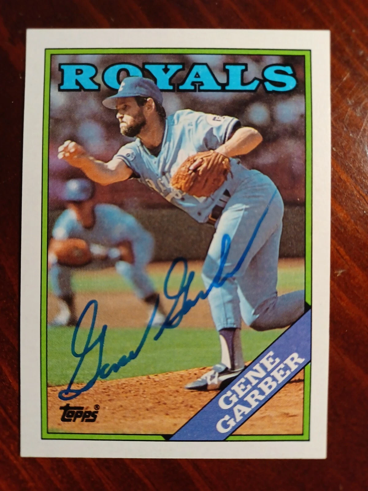 GENE GARBER 1988 Topps #597 autographed signed baseball card ROYALS 88 AUTO